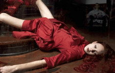 Vogue Italy đăng bộ ảnh nhuốm máu gây tranh cãi