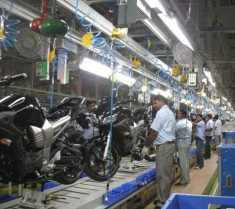 Yamaha tăng sản xuất phụ kiện tại Ấn Độ, Honda chọn Việt Nam
