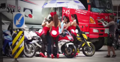 Yamaha Thái Lan tung chiến dịch Quảng Cáo R15, R3 “sốc”
