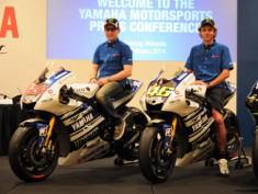 Yamaha YZR-M1 MotoGP có gì khác với các SuperBike?