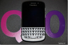 Blackberry tiếp tục giảm giá Q10 sau khi ra mắt Passport