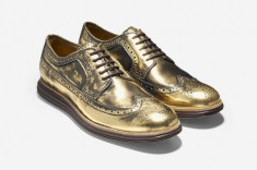 BST giày Cole Haan màu vàng ấn tượng