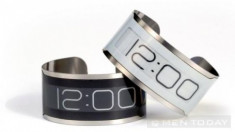 Đồng hồ sử dụng công nghệ E Ink mỏng nhất thế giới