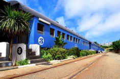 Khách sạn xe lửa độc đáo bên bờ biển Nam Phi