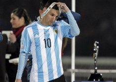 Lí do khiến Messi từ chối nhận giải “Cầu thủ xuất sắc nhất Copa America 2015“