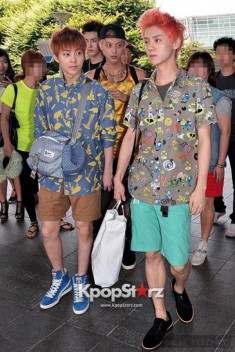 Thời trang sân bay bắt mắt, sành điệu của EXO-M