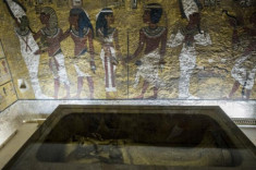 Ai Cập khảo sát thêm mộ Tut tìm Nữ hoàng Nefertiti