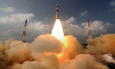 Ấn Độ tham vọng phóng vệ tinh lên vũ trụ hàng tháng