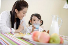 Bí quyết chọn thức uống dinh dưỡng cho trẻ