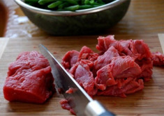 Cách làm mềm thịt bò già