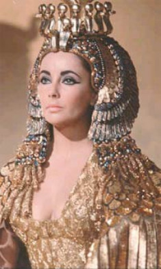 Cleopatra và các kiểu tóc huyền bí