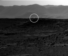 Đốm sáng bí ẩn trên sao Hỏa