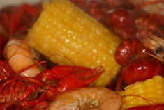 Hải sản tại nhà hàng tôm hùm đất SG Crawfish