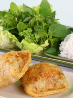 Nem cua bể vuông tại Wrap 