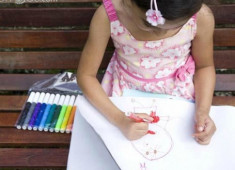 Những cách giúp bé hứng thú tập vẽ