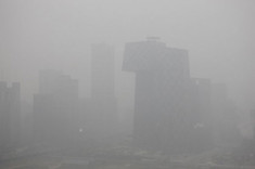 Ô nhiễm báo động, Bắc Kinh đóng cửa cao tốc