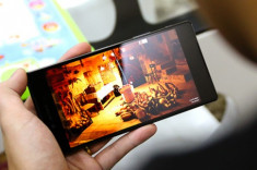 Smartphone màn hình 4K đầu tiên ở Việt Nam giá 20 triệu đồng