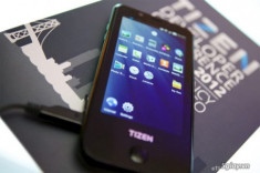 Smartphone Tizen của Samsung bị ‘ép’ ra mắt đầu năm sau