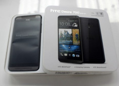 Ảnh mở hộp HTC Desire 700