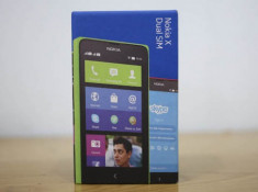 Ảnh mở hộp Nokia X tại Việt Nam