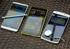Ảnh so sánh Nokia Lumia 1520, Oppo N1 và HTC One Max