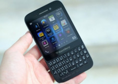Ảnh thực tế BlackBerry Q5 bản thử nghiệm