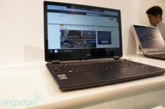 Ba máy tính chạy Windows 8 của Acer tại IFA
