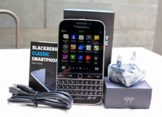 BlackBerry Classic có giá chính hãng 10,5 triệu đồng