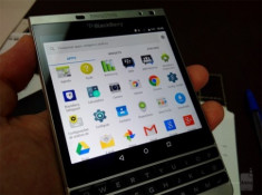BlackBerry Passport vỏ kim loại lộ video chạy Android