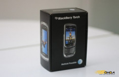 BlackBerry Torch về VN giá 17,5 triệu
