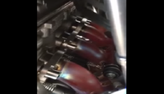 Cận cảnh cổ pô Titan đổi màu trên Yamaha R1 2015