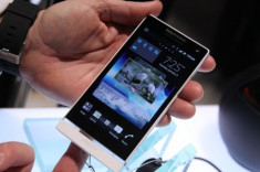 Clip ‘đập hộp’ Sony Xperia S đầu tiên