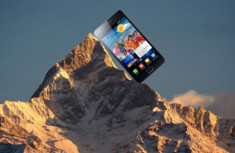 ‘Đập hộp’ Galaxy S II và kết nối 3G trên đỉnh Everest