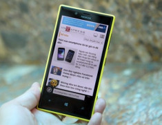‘Đập hộp’ Nokia Lumia 720 vừa bán tại Việt Nam