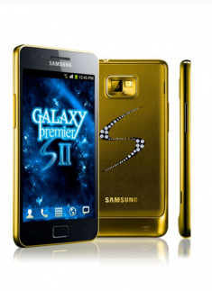 Đấu giá Samsung Galaxy S II mạ vàng, nạm 235 viên kim cương
