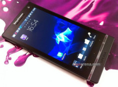 Di động Sony Ericsson màn hình HD 4,3 inch lộ thêm ảnh