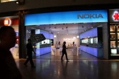 Doanh số smartphone của Nokia quý II giảm mạnh