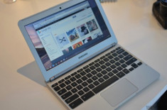 Google ra Chromebook nặng 1,1 kg và pin 6,5 tiếng