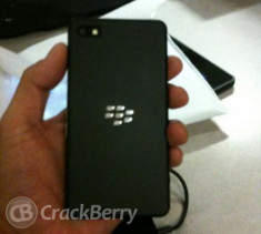 Hình ảnh thiết bị BlackBerry 10 rò rỉ