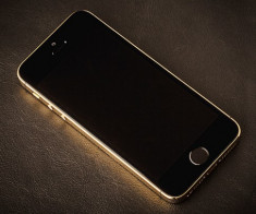 Hình ảnh thực tế iPhone 5S Gloosy Gold tại Việt Nam