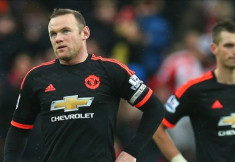 HLV Van Gaal xác nhận tiền đạo Wayne Rooney đã dính chấn thương