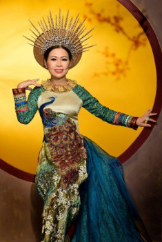Hoa hậu Thảo Lâm quý phái trong trang phục áo dài