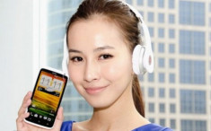 HTC One X thêm phiên bản có tai nghe Beats