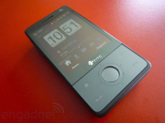 HTC Touch Pro với bàn phím Qwerty trượt