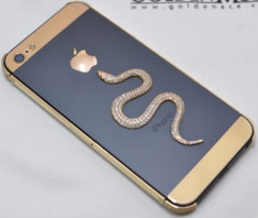 iPhone 5 mạ vàng phiên bản rắn đón Tết