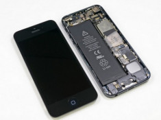 iPhone 5C và 5S đều có pin lớn hơn iPhone 5