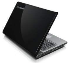 Lenovo IdeaPad Z giá rẻ nhưng lịch lãm