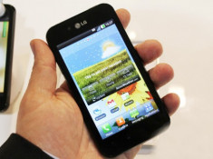 LG Optimus Black giá hơn 12,5 triệu