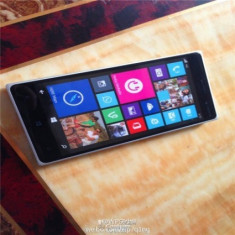 Lumia 830 lộ ảnh với thiết kế lai 1020 và 930