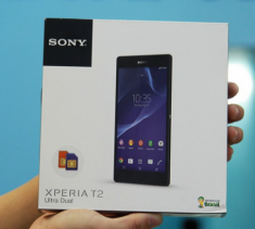 Mở hộp điện thoại Xperia T2 Ultra 2 SIM giá 9,5 triệu đồng